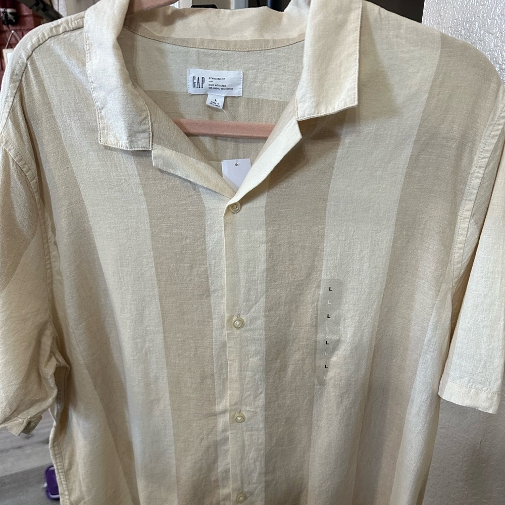 GAP Men's Beige Button-Down Shirt